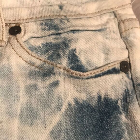 PAC SUN Bullhead Frayed Jean Shorts - Size 1 - Picture 5 of 6